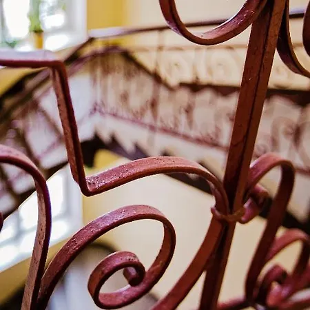 博纳赛瓦酒店 3*