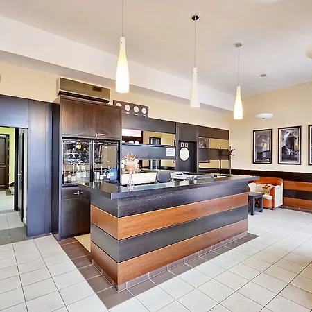 酒店 博纳赛瓦酒店 3*