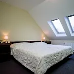 Bona Serva 3* Praag